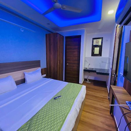 Surya International Bed & Breakfast New Delhi Bagian luar foto