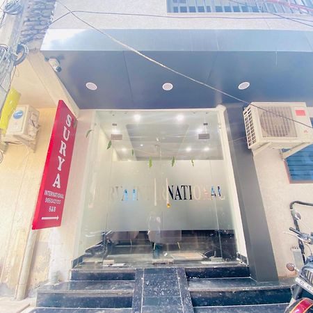 Surya International Bed & Breakfast New Delhi Bagian luar foto