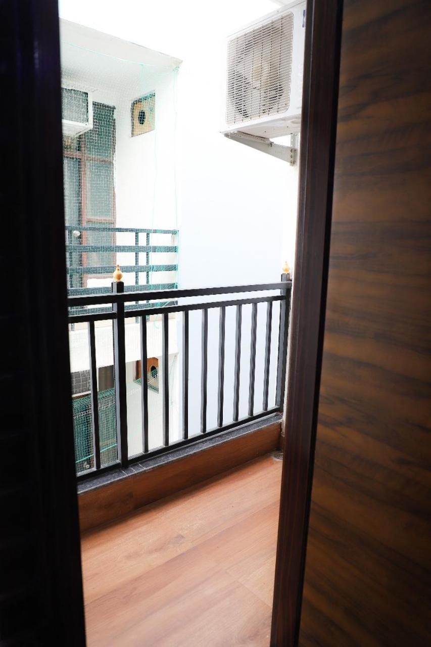 Surya International Bed & Breakfast New Delhi Bagian luar foto