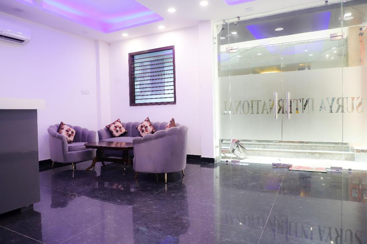 Surya International Bed & Breakfast New Delhi Bagian luar foto