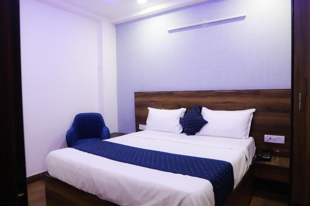 Surya International Bed & Breakfast New Delhi Bagian luar foto