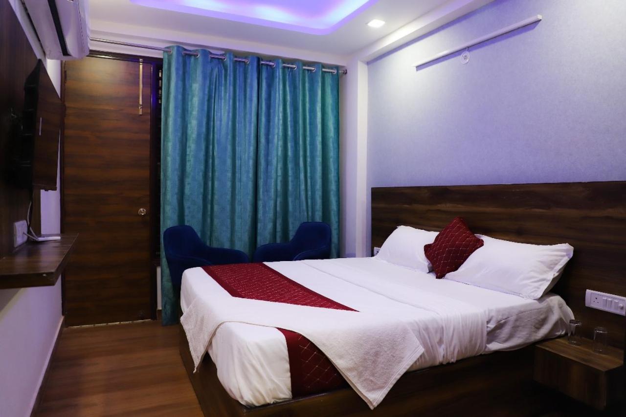 Surya International Bed & Breakfast New Delhi Bagian luar foto