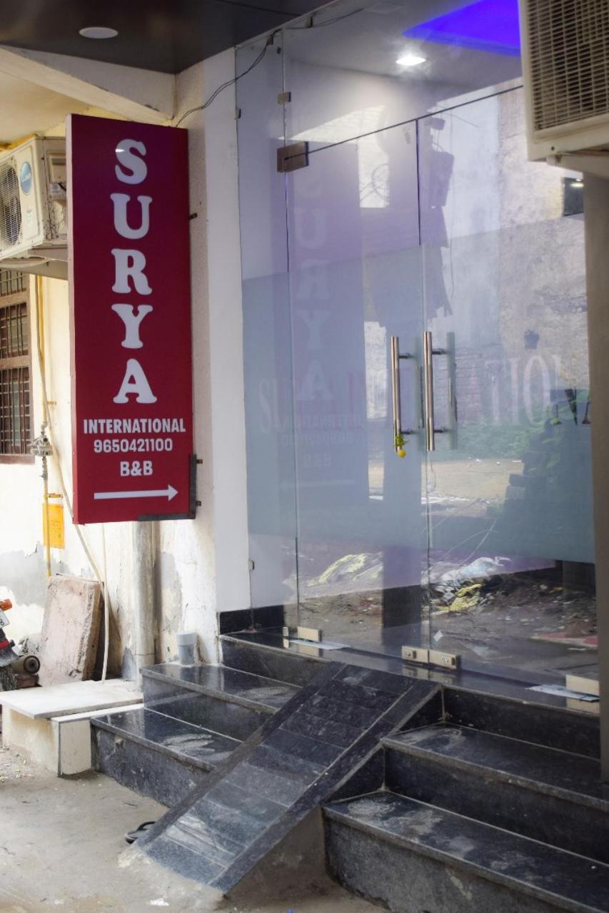 Surya International Bed & Breakfast New Delhi Bagian luar foto