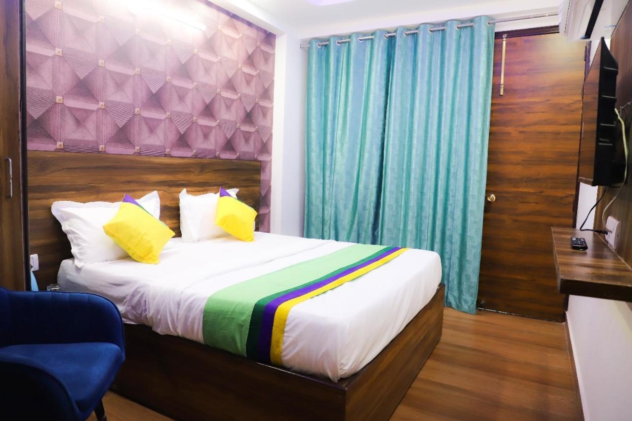 Surya International Bed & Breakfast New Delhi Bagian luar foto