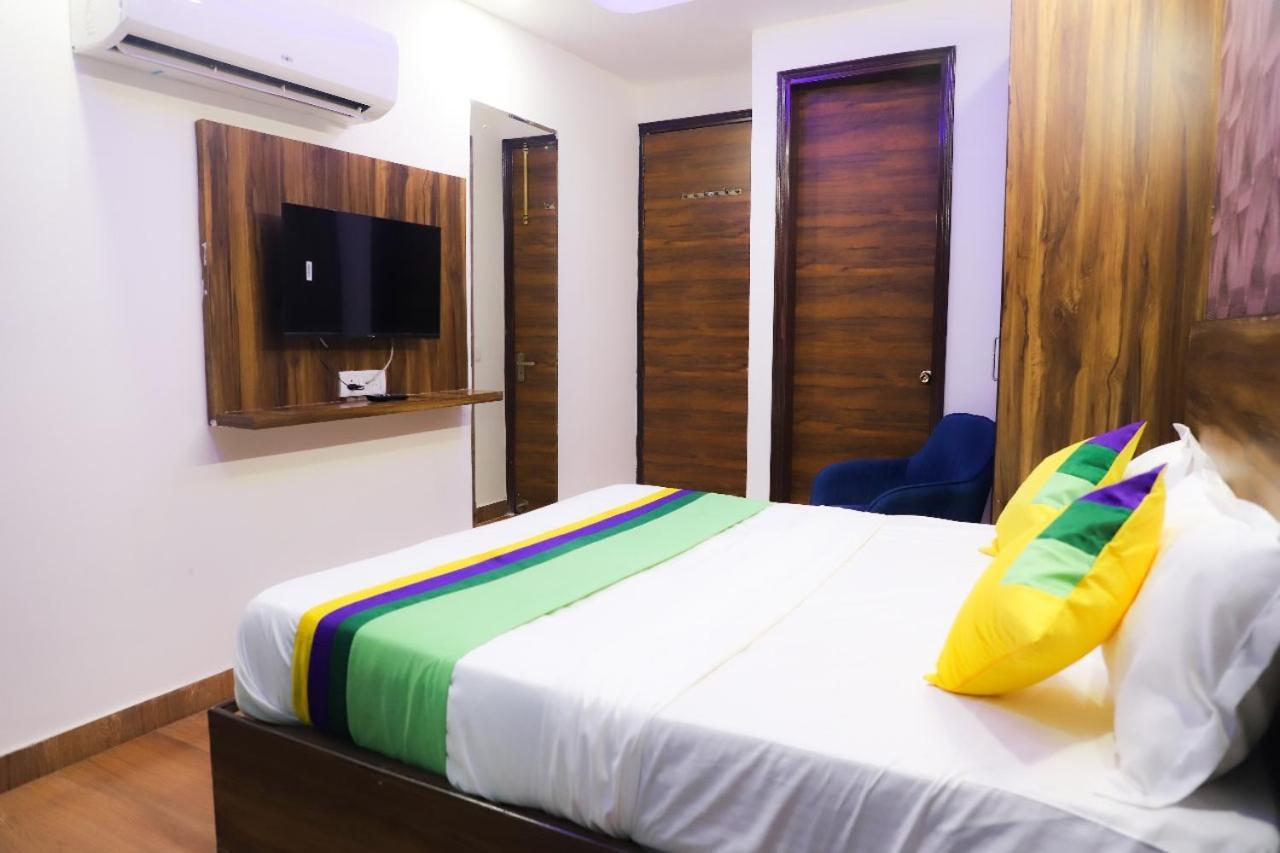 Surya International Bed & Breakfast New Delhi Bagian luar foto