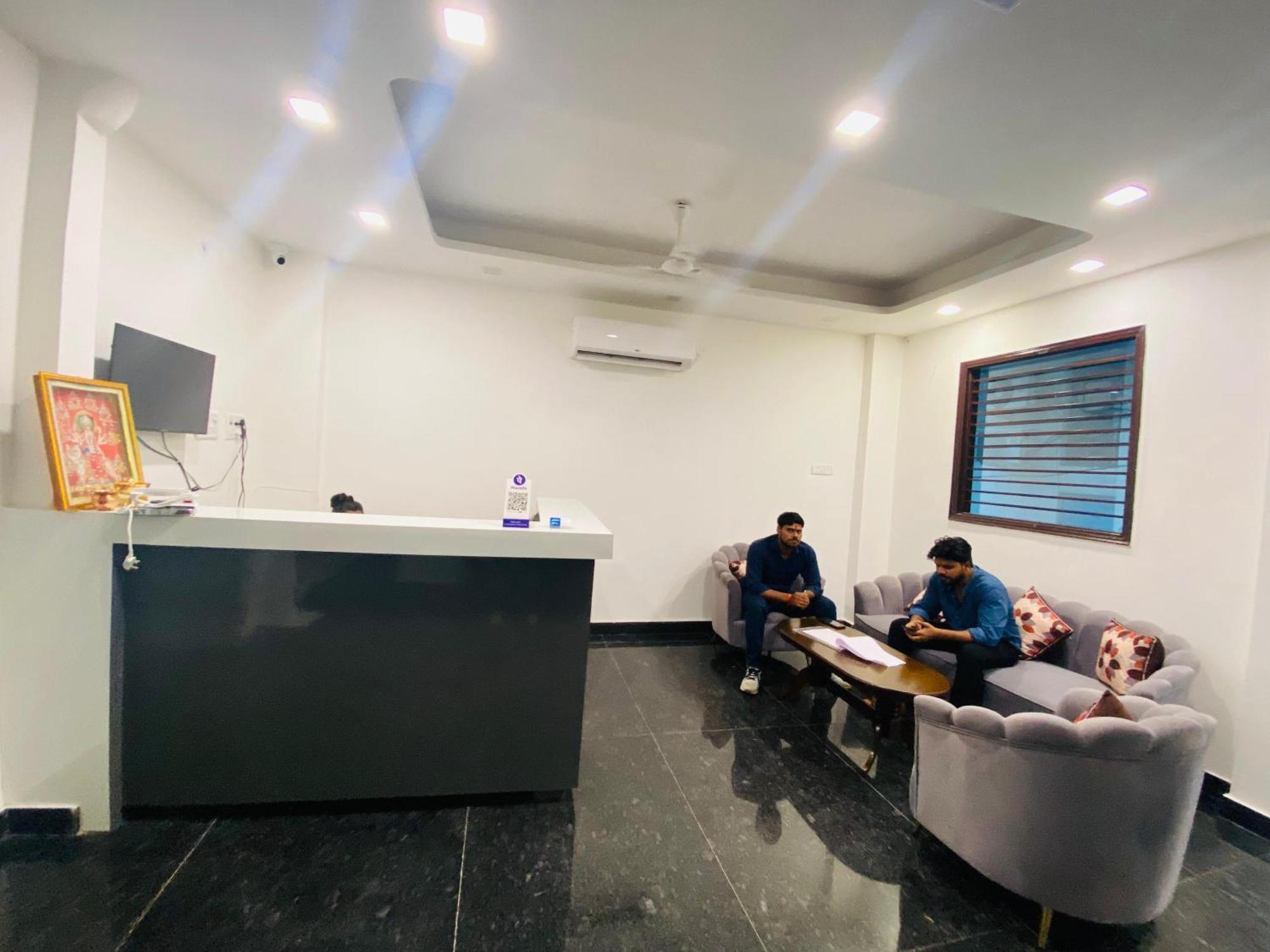 Surya International Bed & Breakfast New Delhi Bagian luar foto